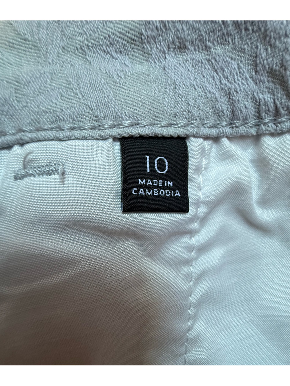 Simply Vera Wang Light Gray Women's Capris - Picture 7 of 9